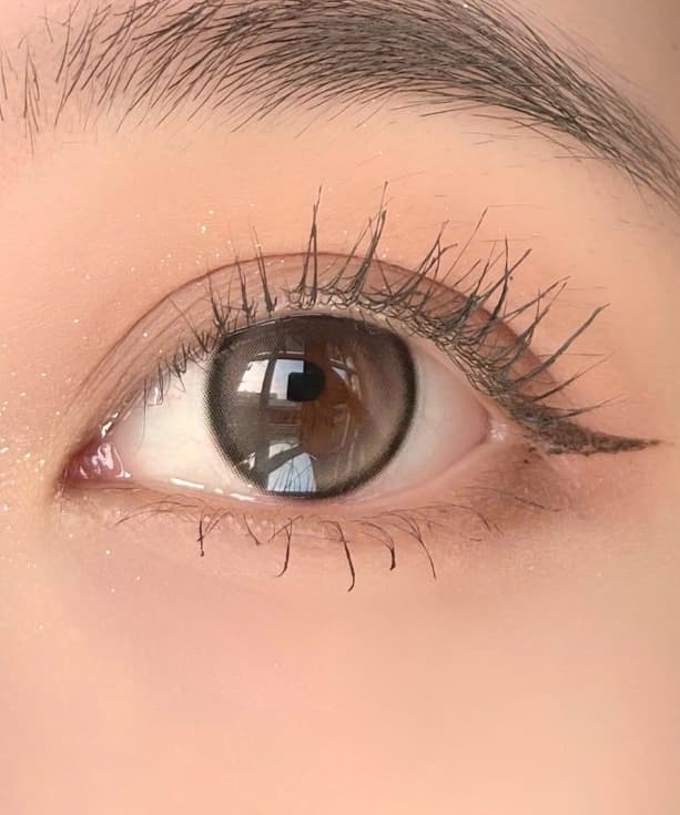Kính áp tròng ESERAURA PETAL ASH BEIGE